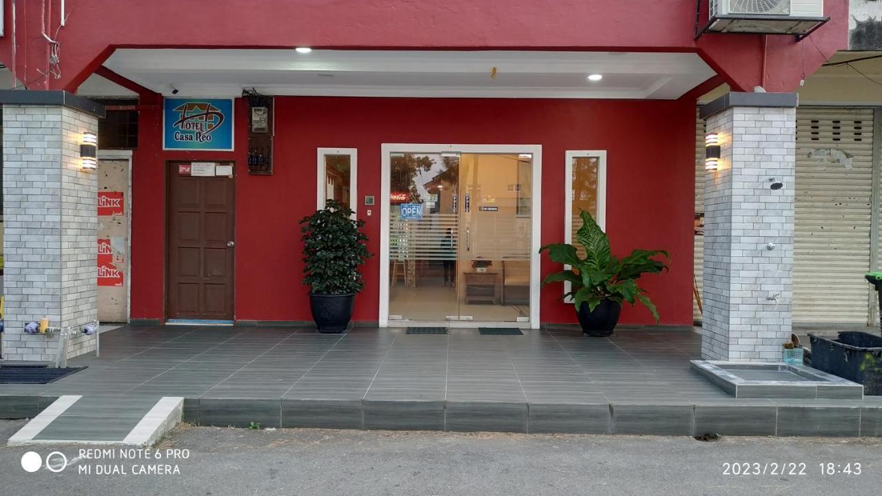Oyo 43954雷奥之家酒店 甘邦甘拉朗 外观 照片